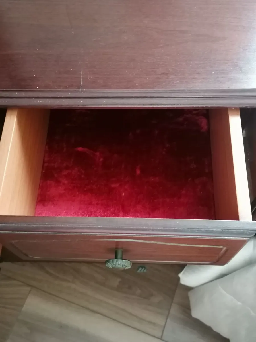 Dressing table - Image 2