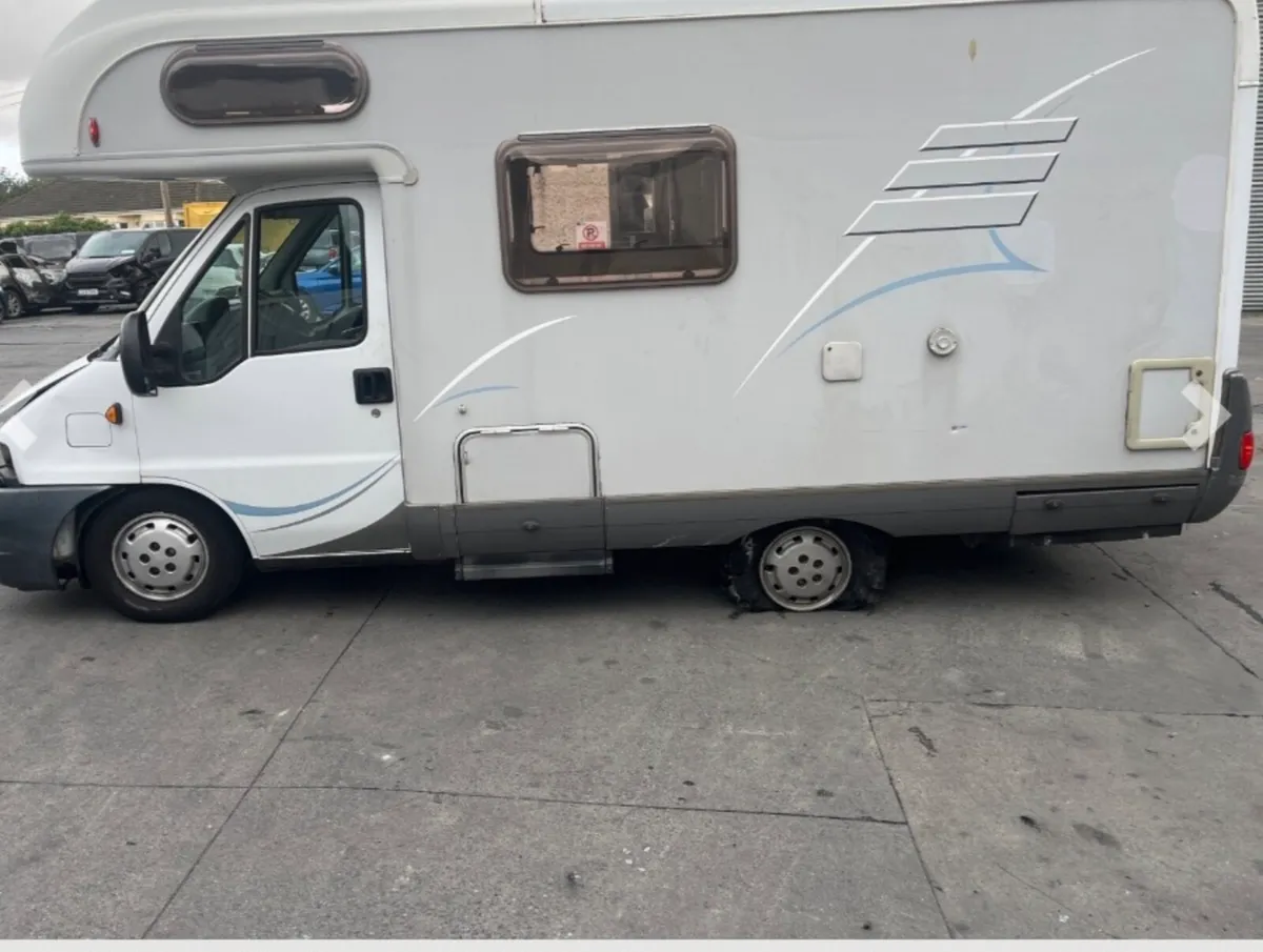 2004 hymer camper - Image 2