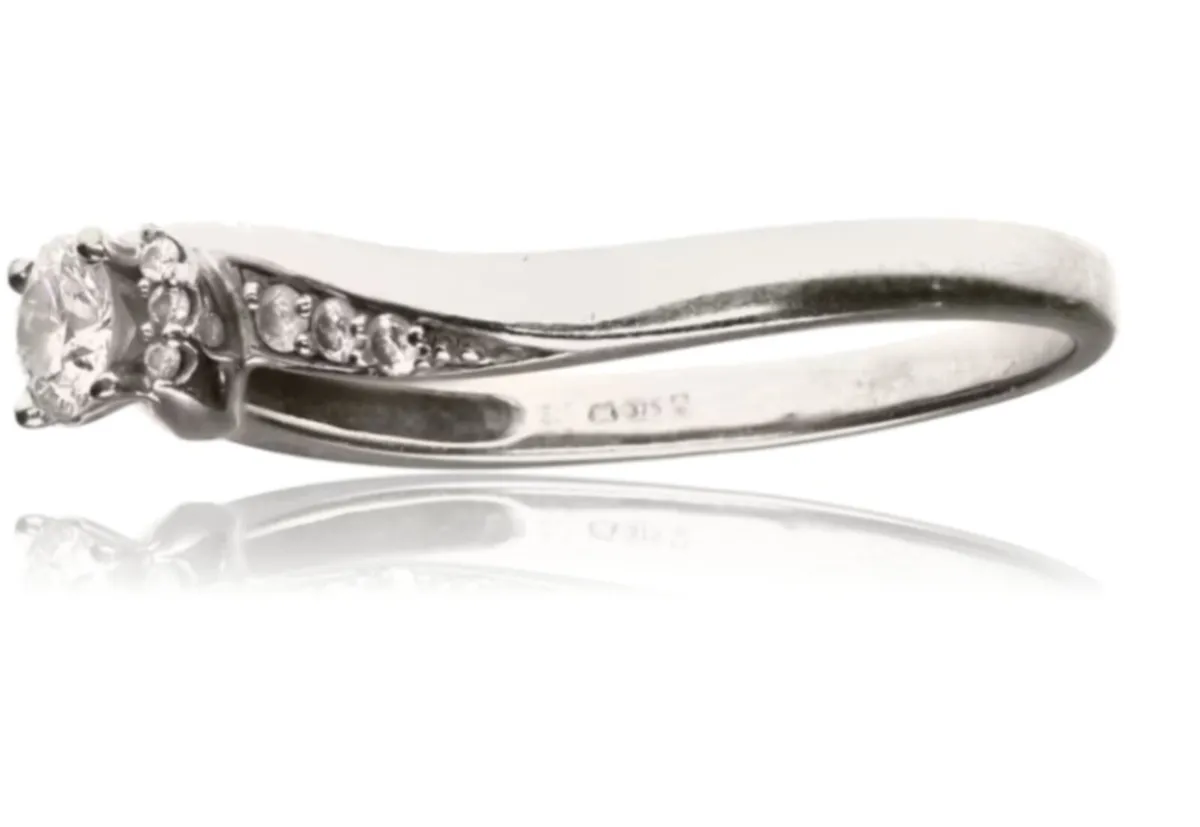 New 9k gold "Forever diamond ring"with certificate - Image 2