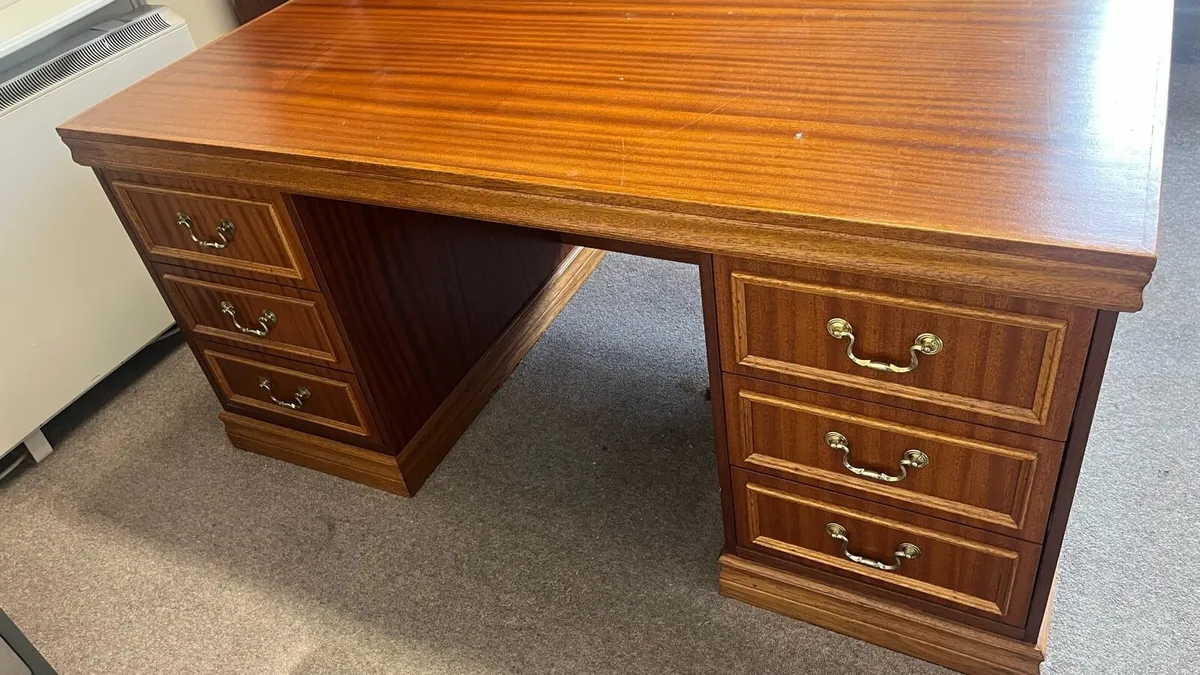 Executive desk - Image 3