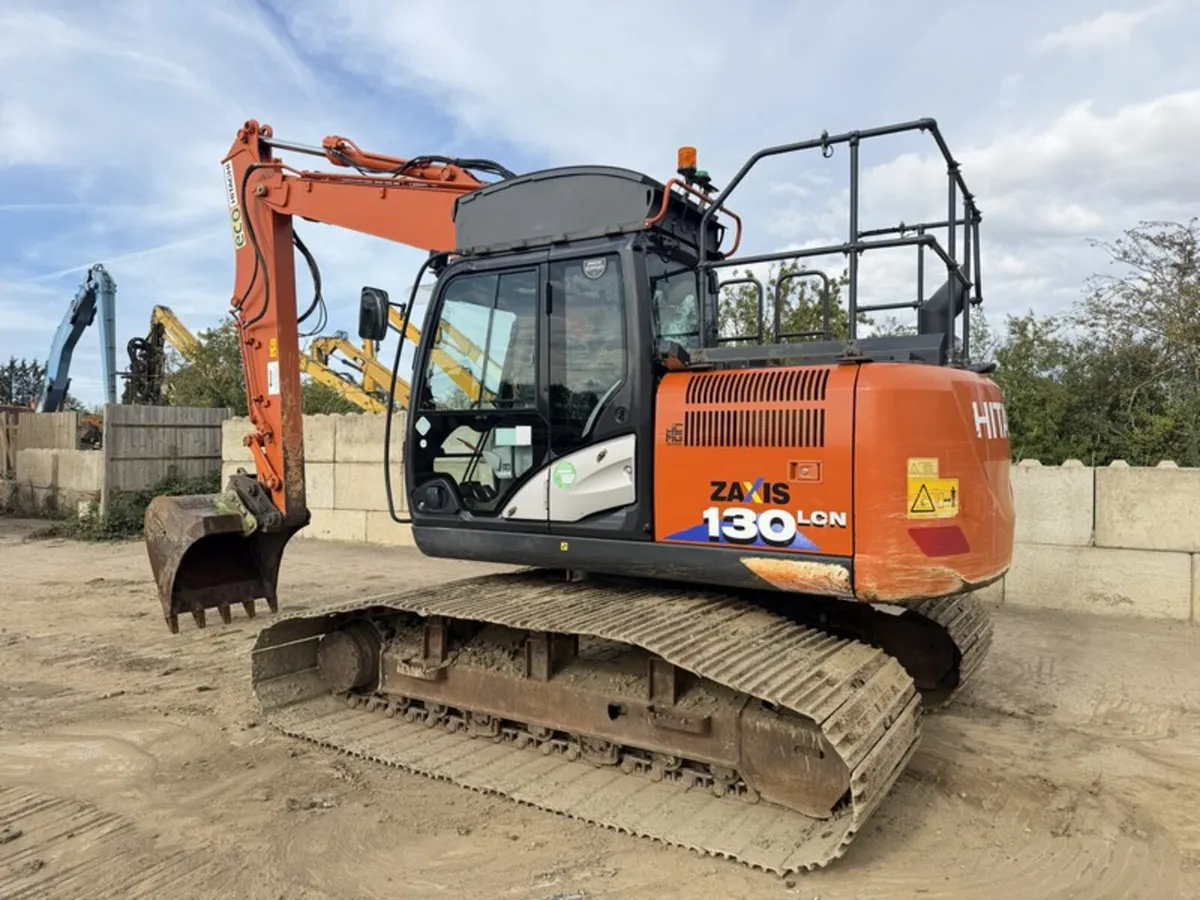 2020 HITACHI ZX130LC-6 BOGMASTER EXCAVATOR - Image 4