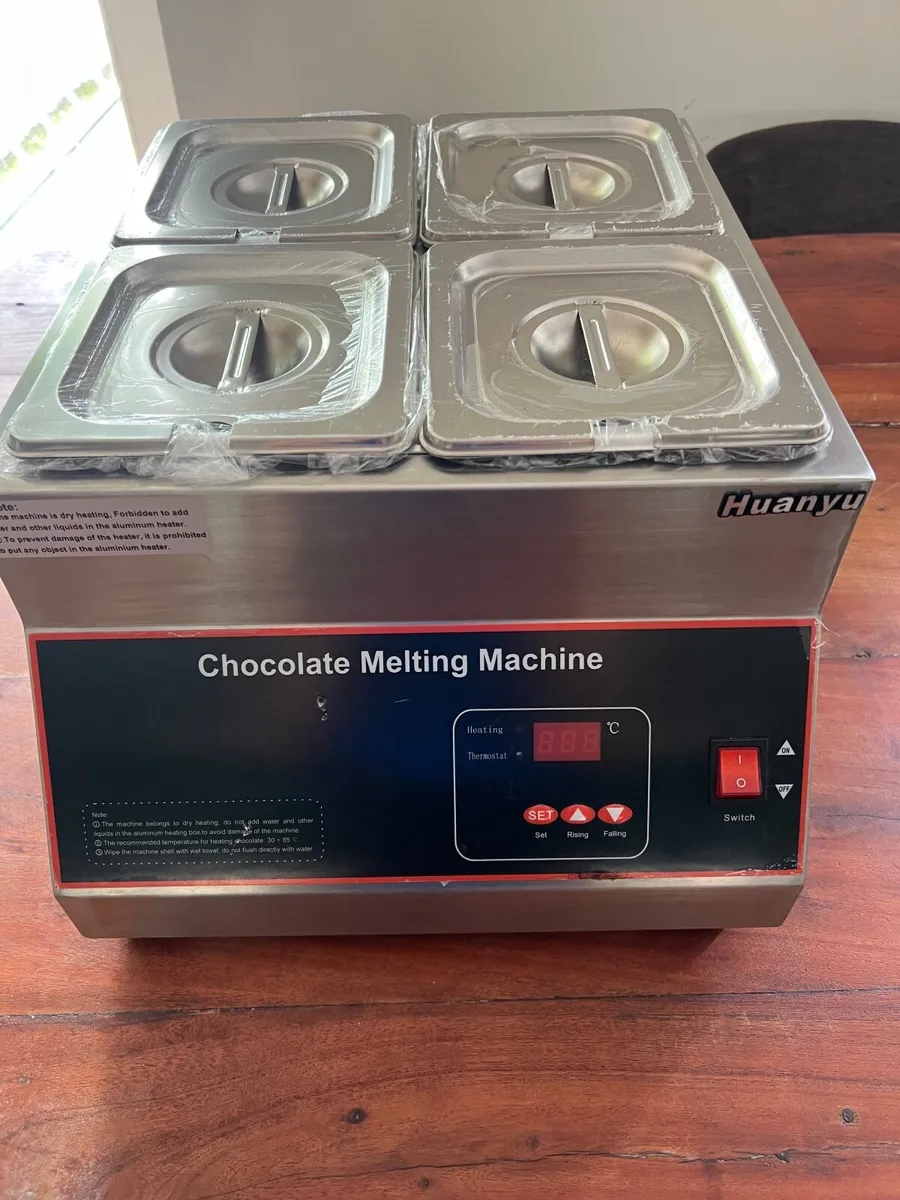 Chocolate melting / tempering machine - Image 1