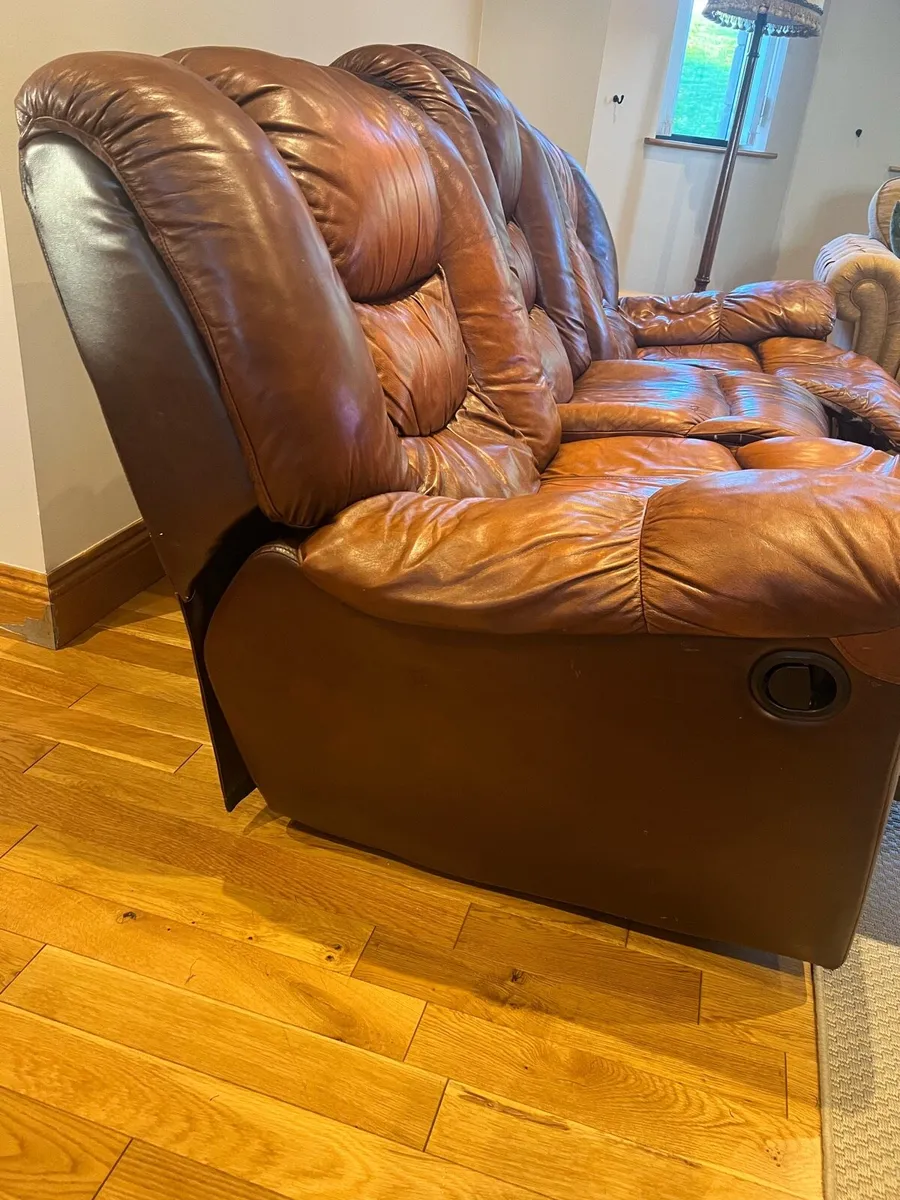 FREE 3-Seater Reclining Leather Sofa - Image 3