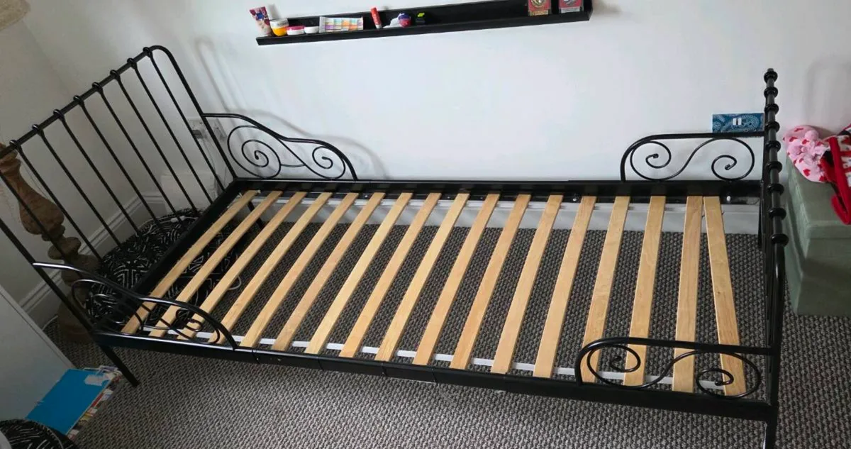 Ikea extendable single bed with mattress 80x200cm - Image 1