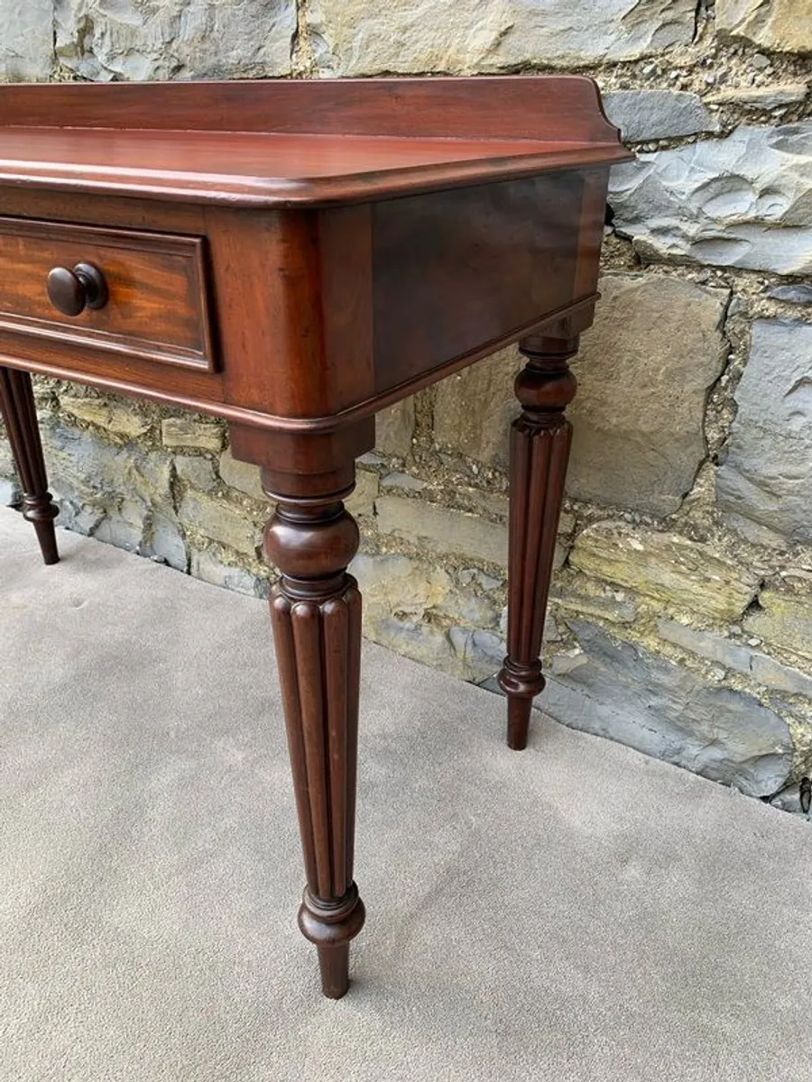 Victorian Mahogany Writing Table. - Image 3