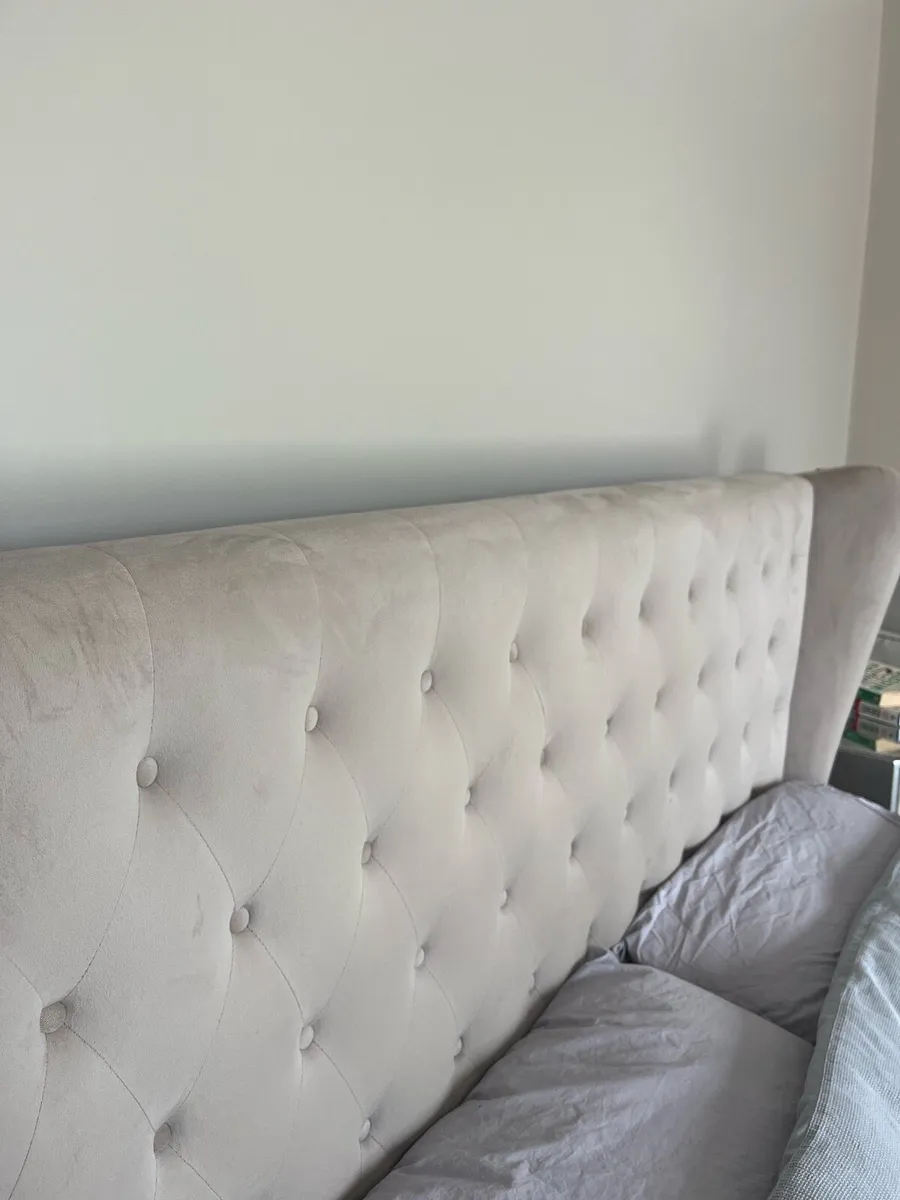 Double Bed - Image 2