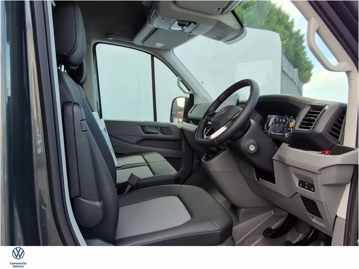 Volkswagen Crafter MWB TRENDLINE 140 HIGH ROOF(EX - Image 2