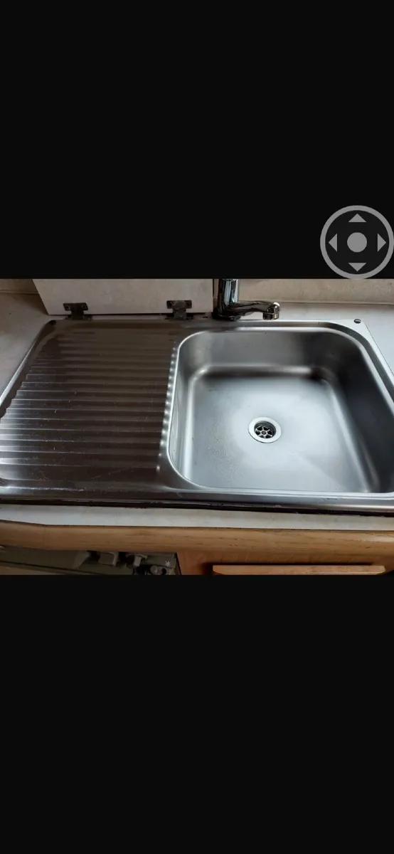 Bailey Senator 6  berth Family Caravan - Image 4