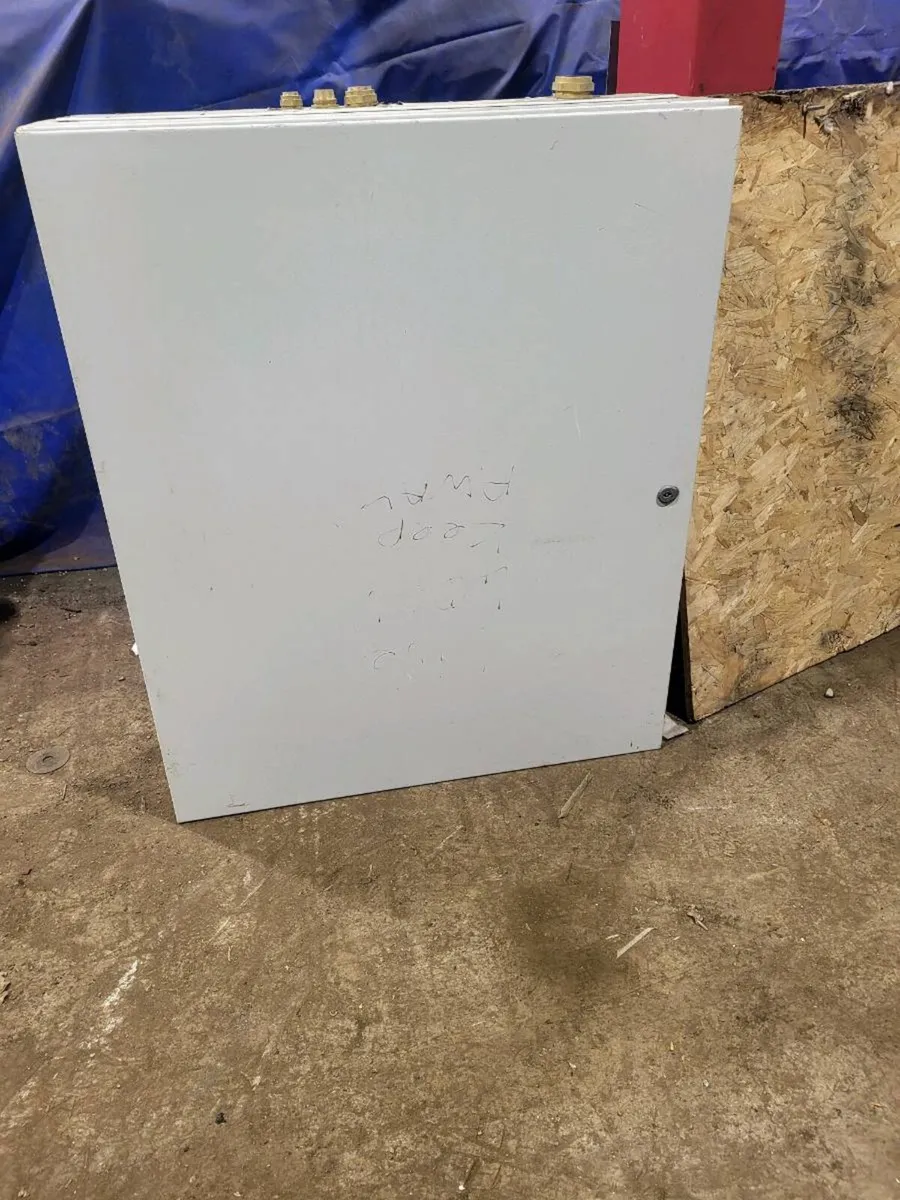 Eletrical boxes - Image 2