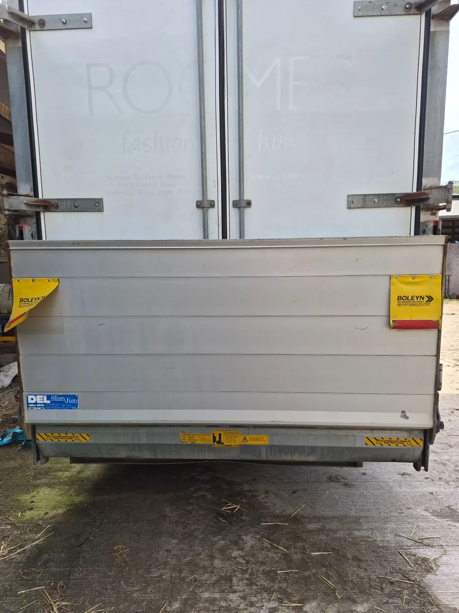 Tail lift - Image 1