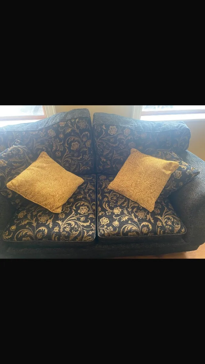 Couches - Image 2