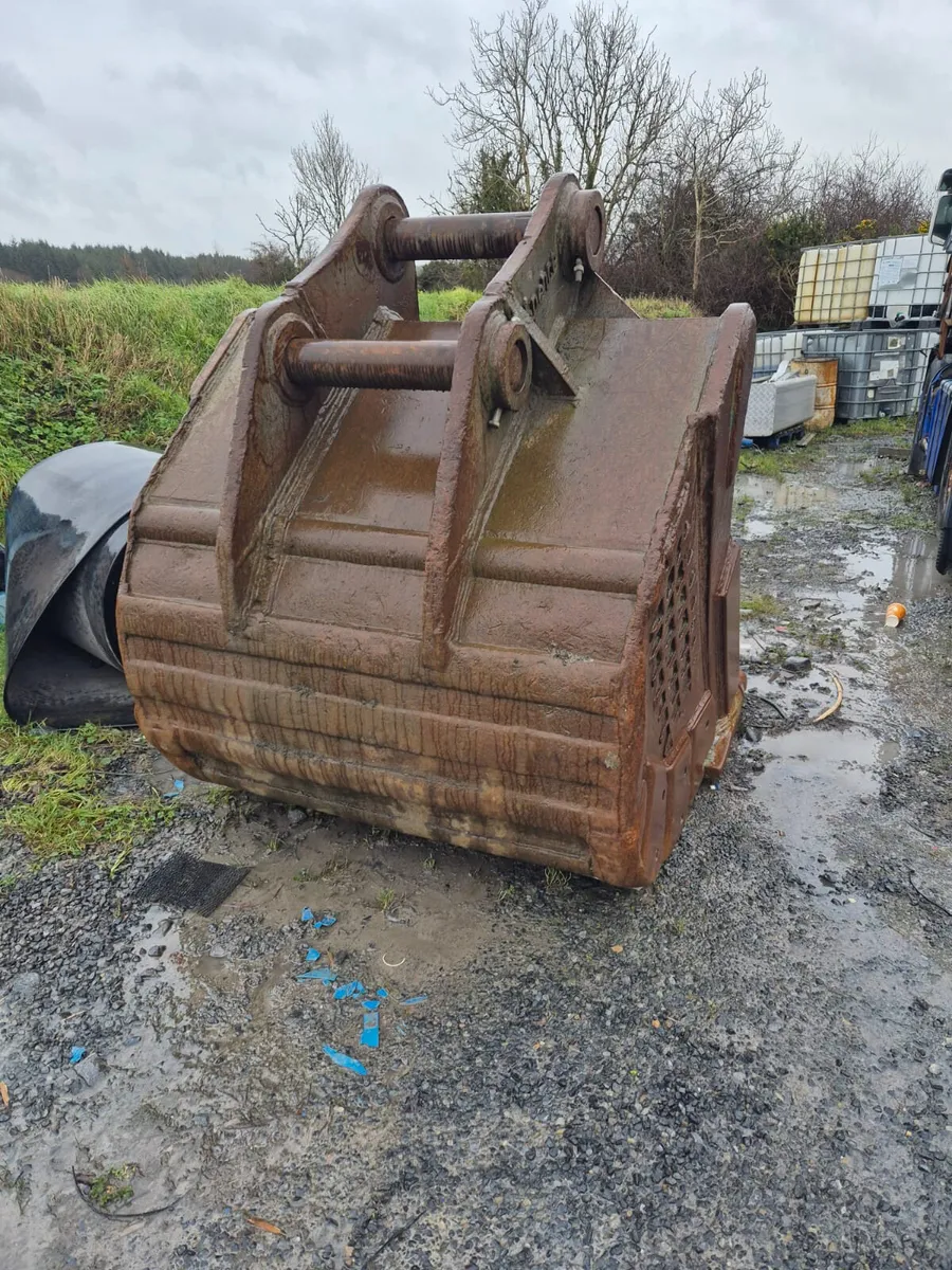 90 mil pin digging bucket - Image 1