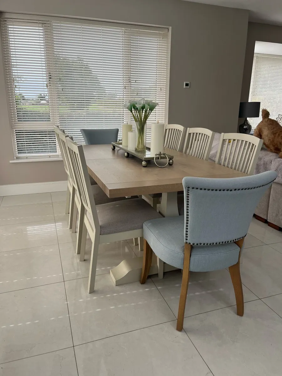 Dining Table & 8 Dining Chairs - Image 1