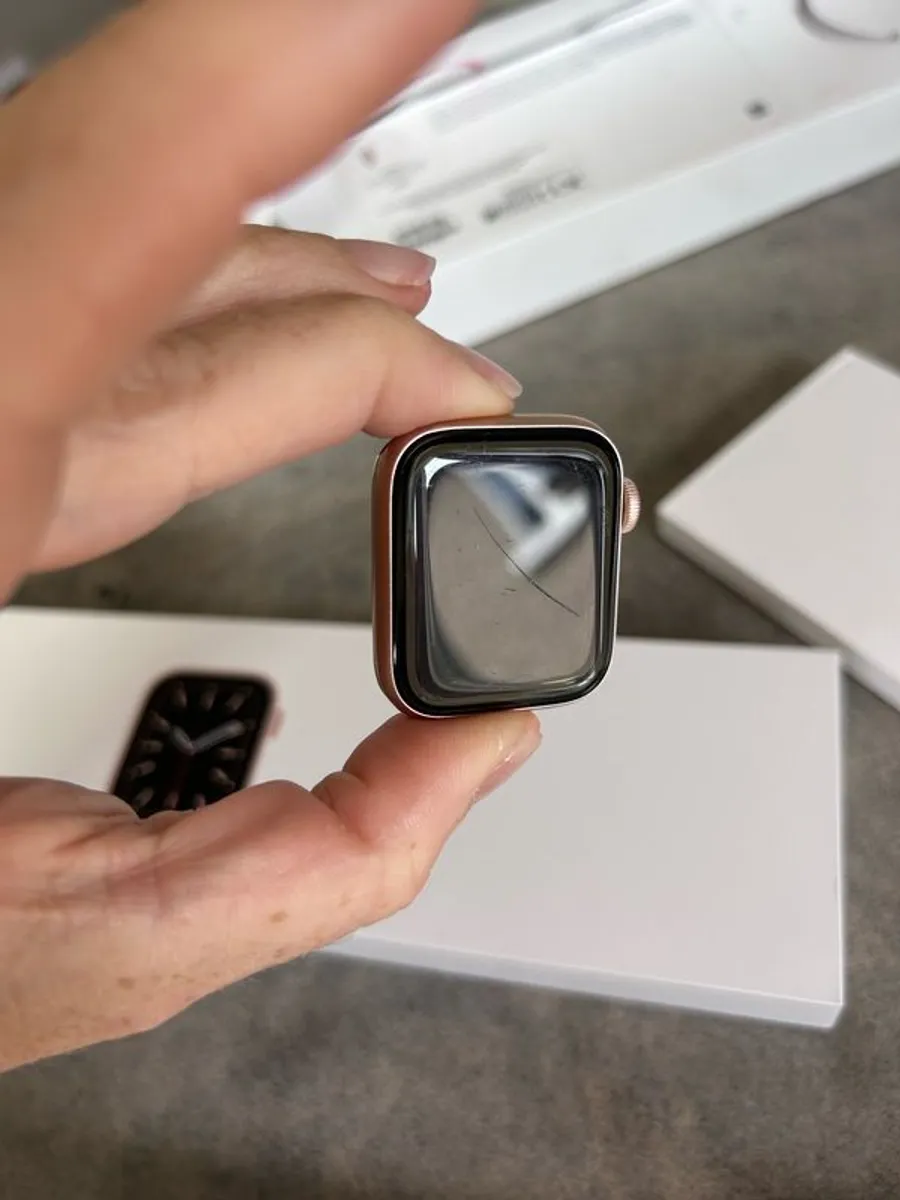 Apple Watch Series 6 - Image 4