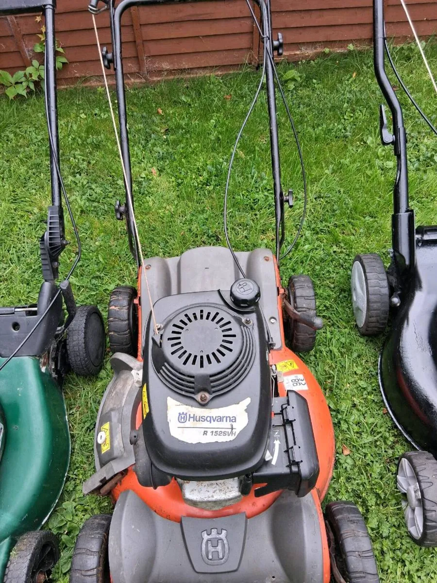 Lawnmowers for parts or repair - Image 3