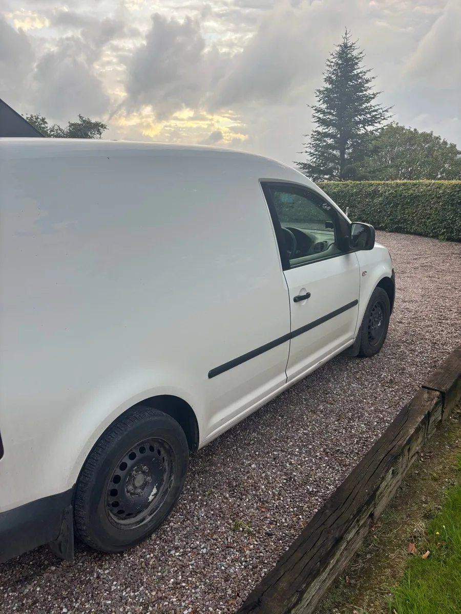 Volkswagen caddy - Image 4