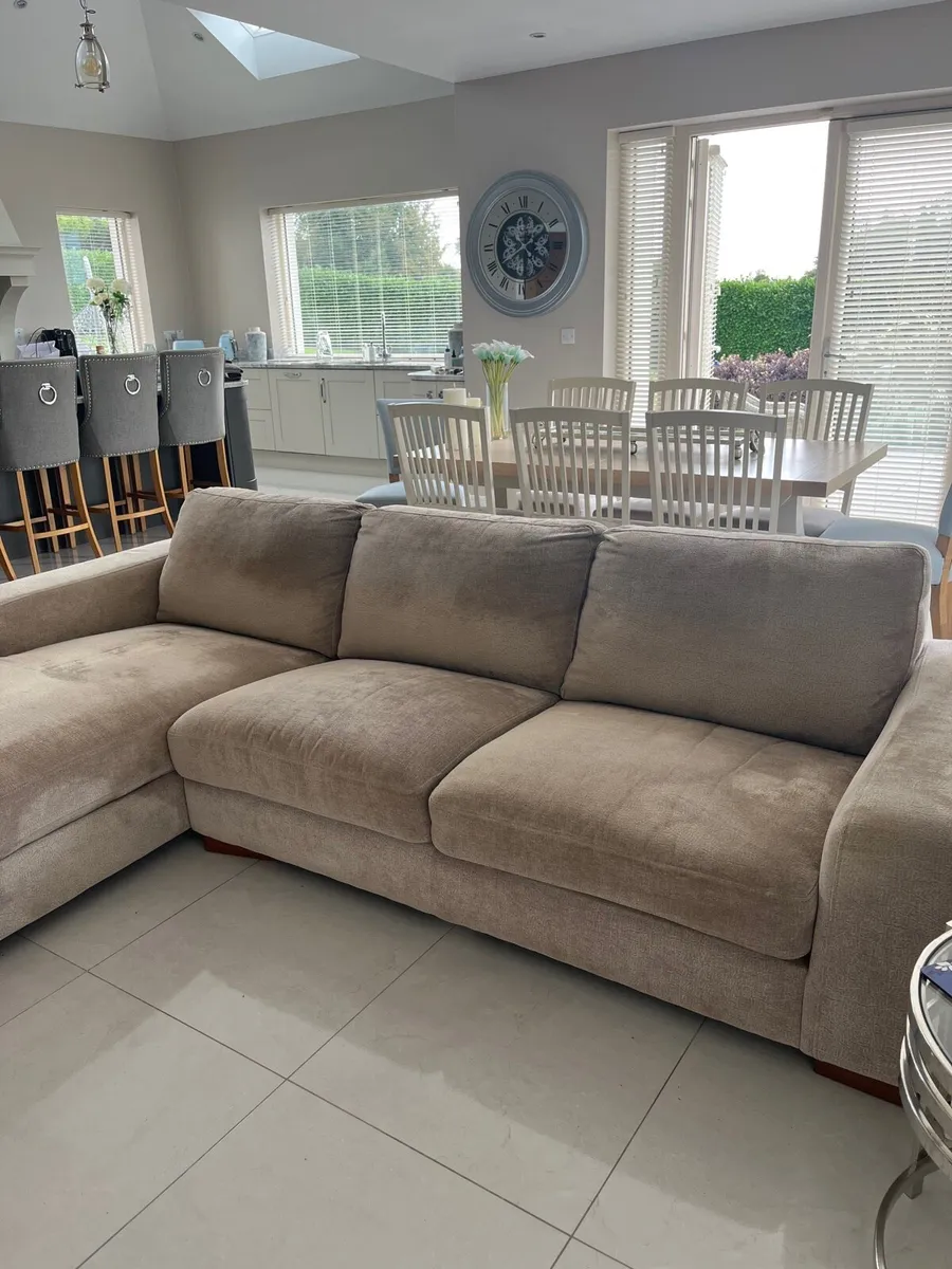 Couch - Image 2