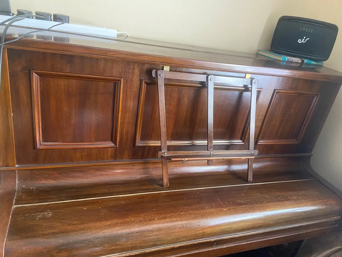 Piano - Image 1