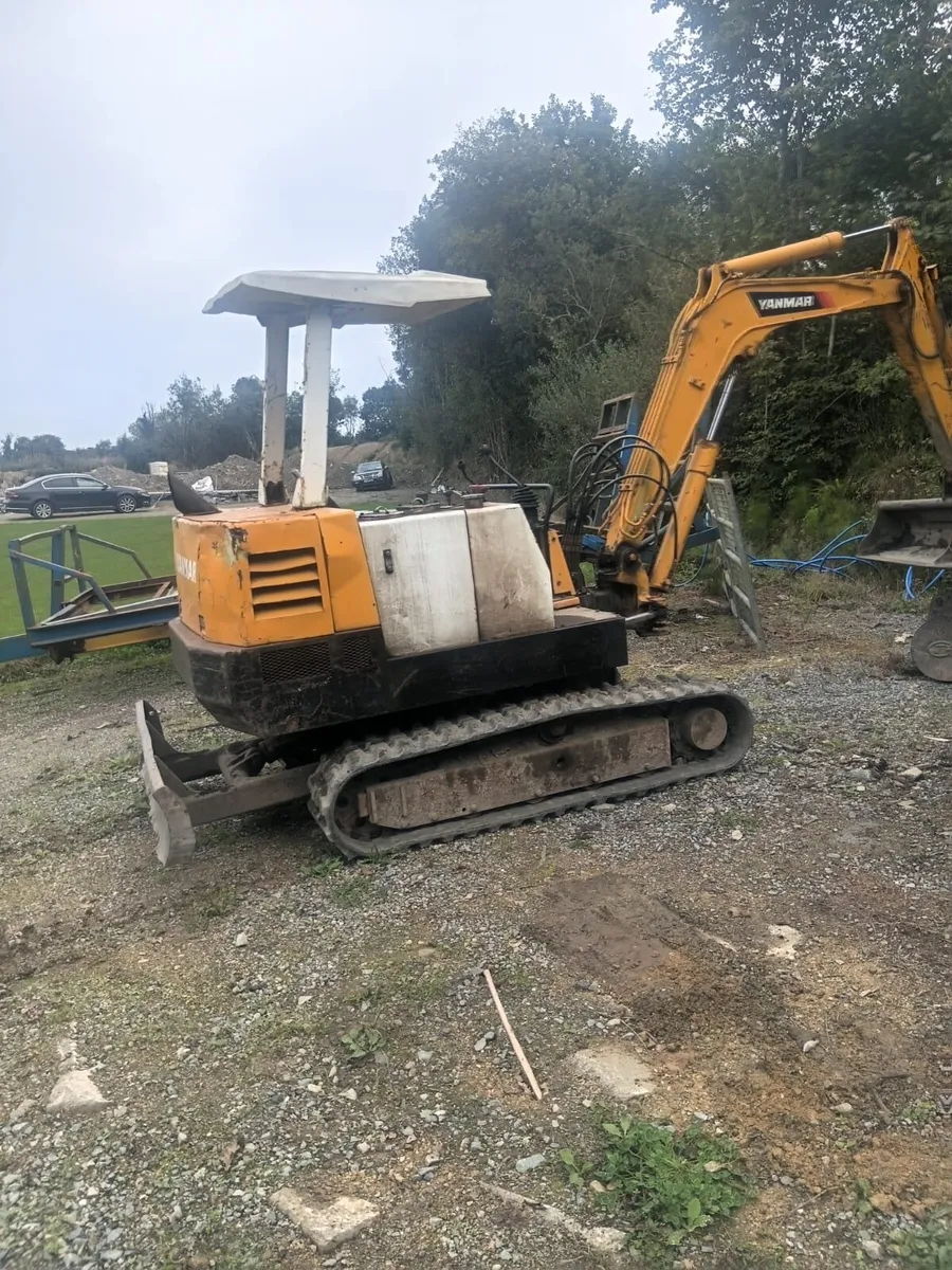 Mini digger - Image 4