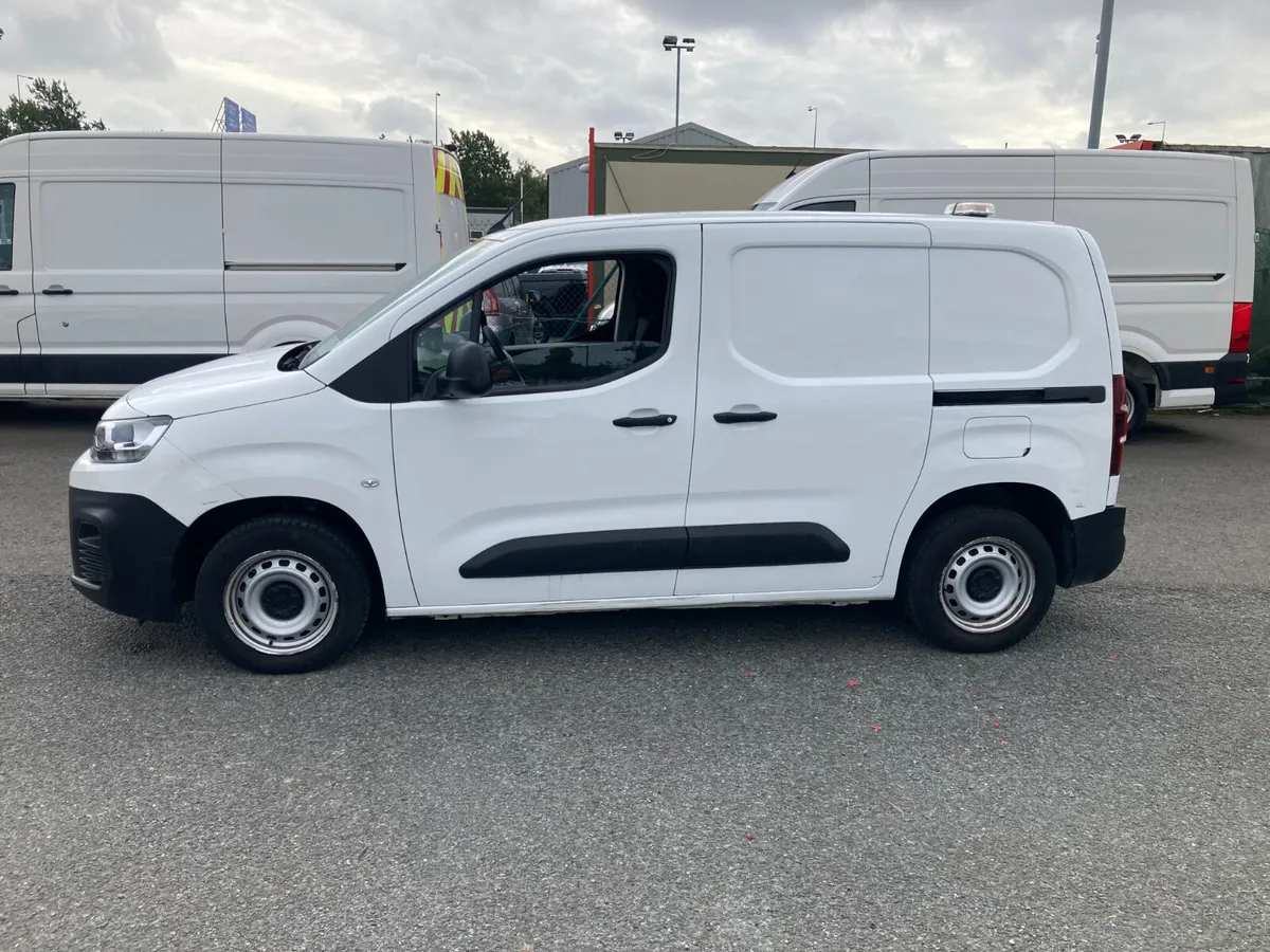 Citroen Berlingo 2022 - Image 4