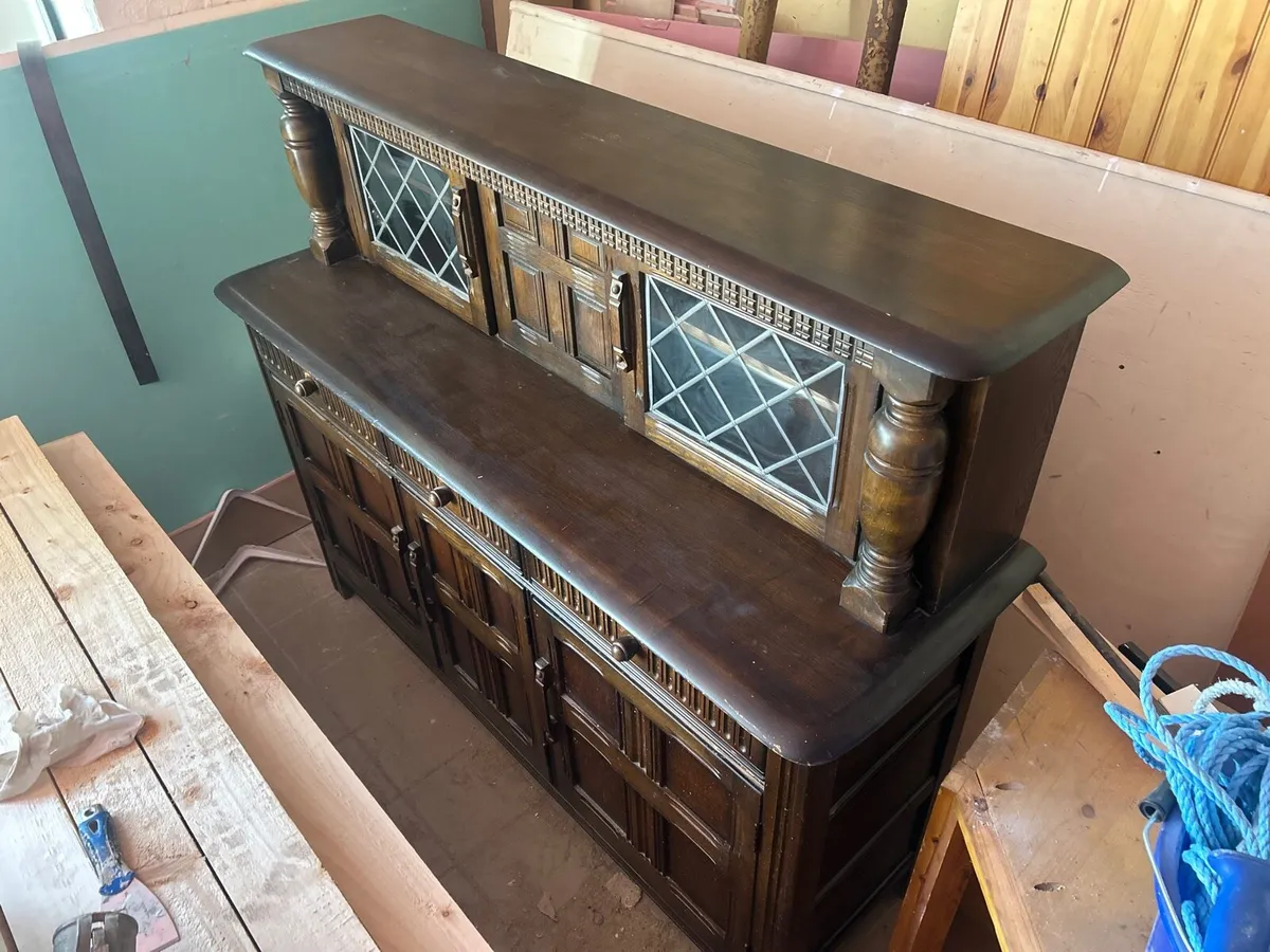 Cabinet - Image 1