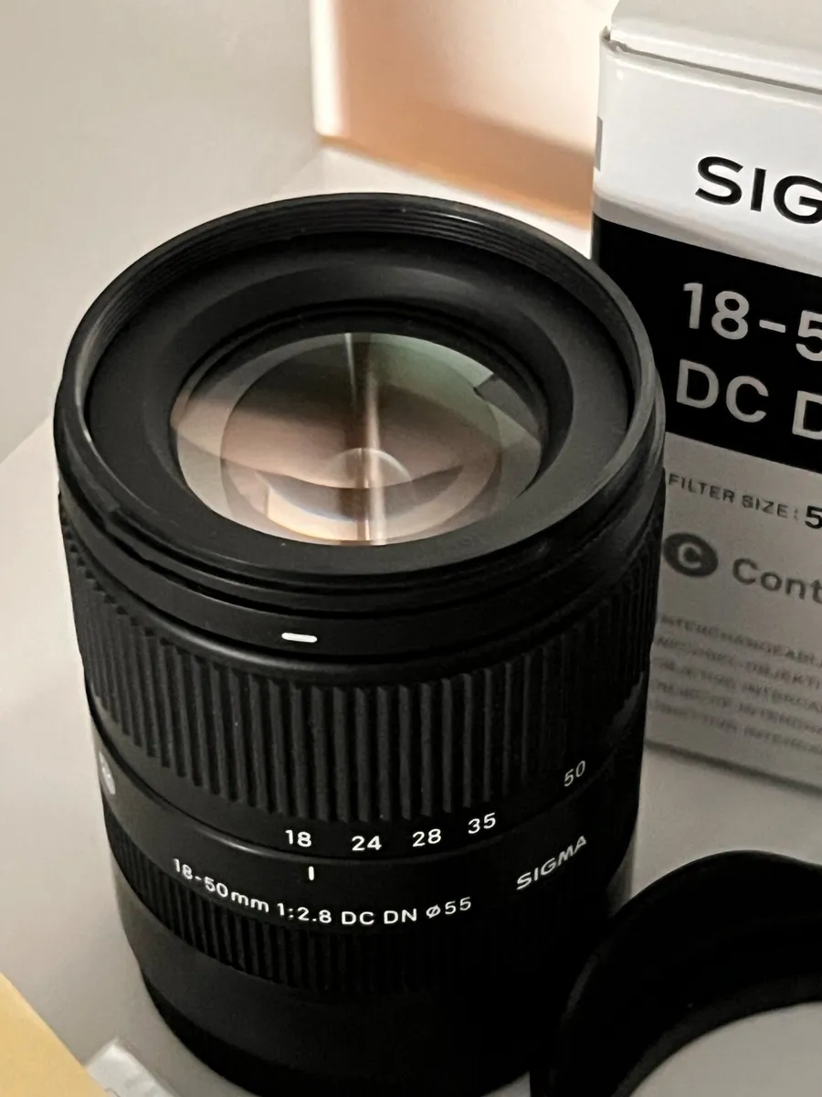 Sigma 18-50mm f/2.8 DC DNContemporary Sony E Mount - Image 1