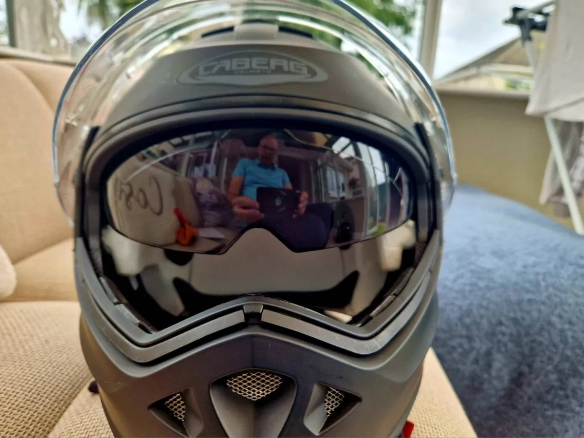 Caberg Duke II Helmet Size XL - Image 2