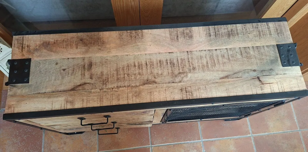 Cabinet - Image 2