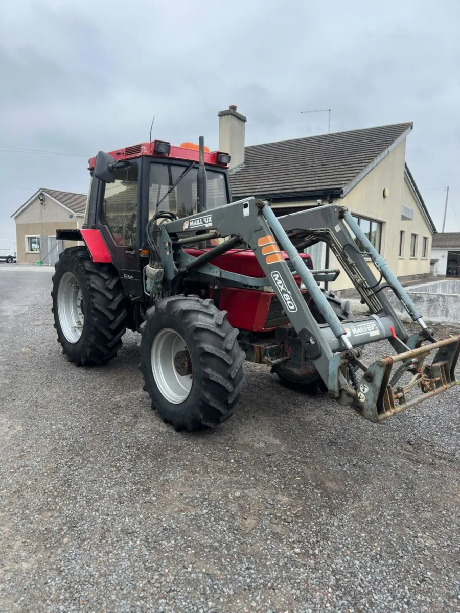 International 856 XL - Image 1