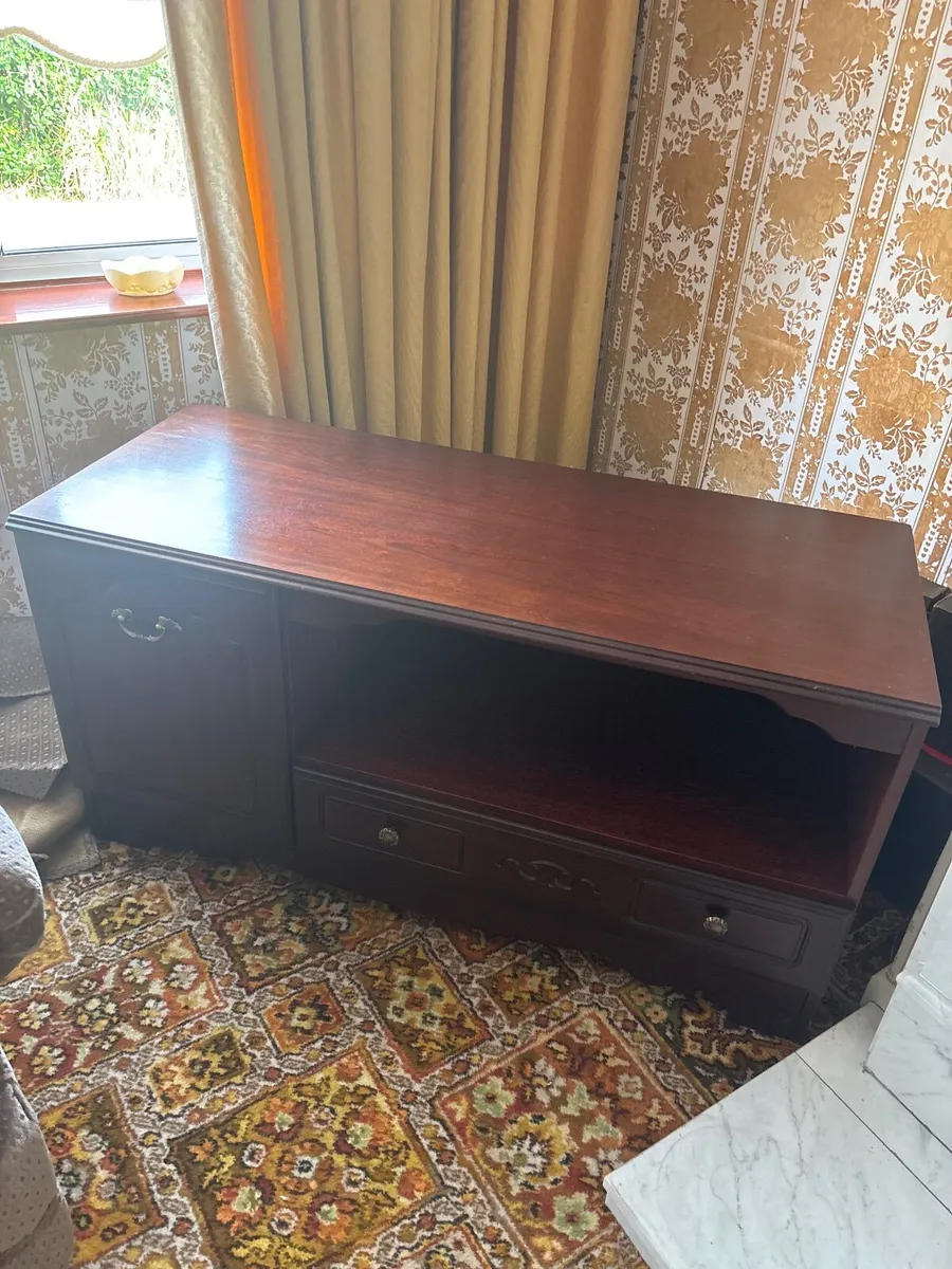 TV unit - Image 1