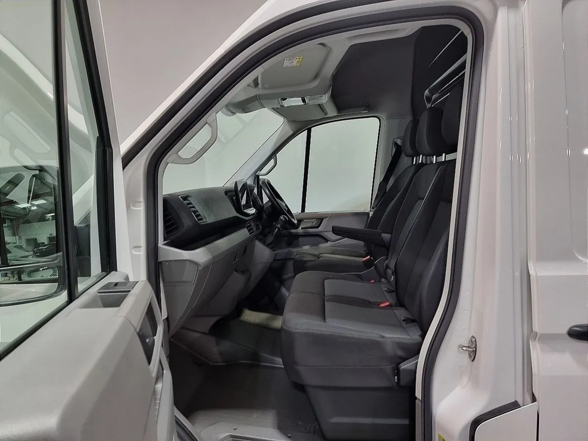 Volkswagen Crafter ** MWB ** 2.0 TDI ** 140BHP ** - Image 4