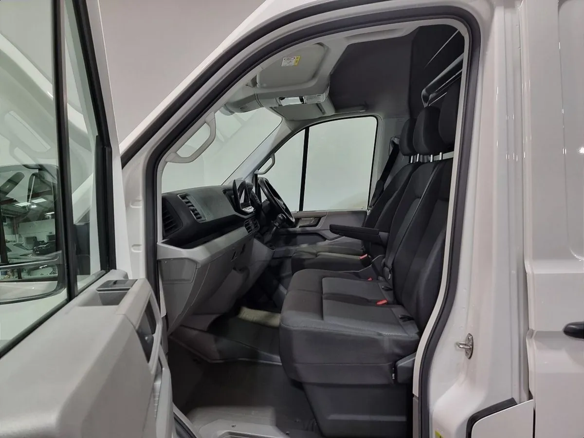 Volkswagen Crafter ** MWB ** 2.0 TDI ** 140BHP ** - Image 4