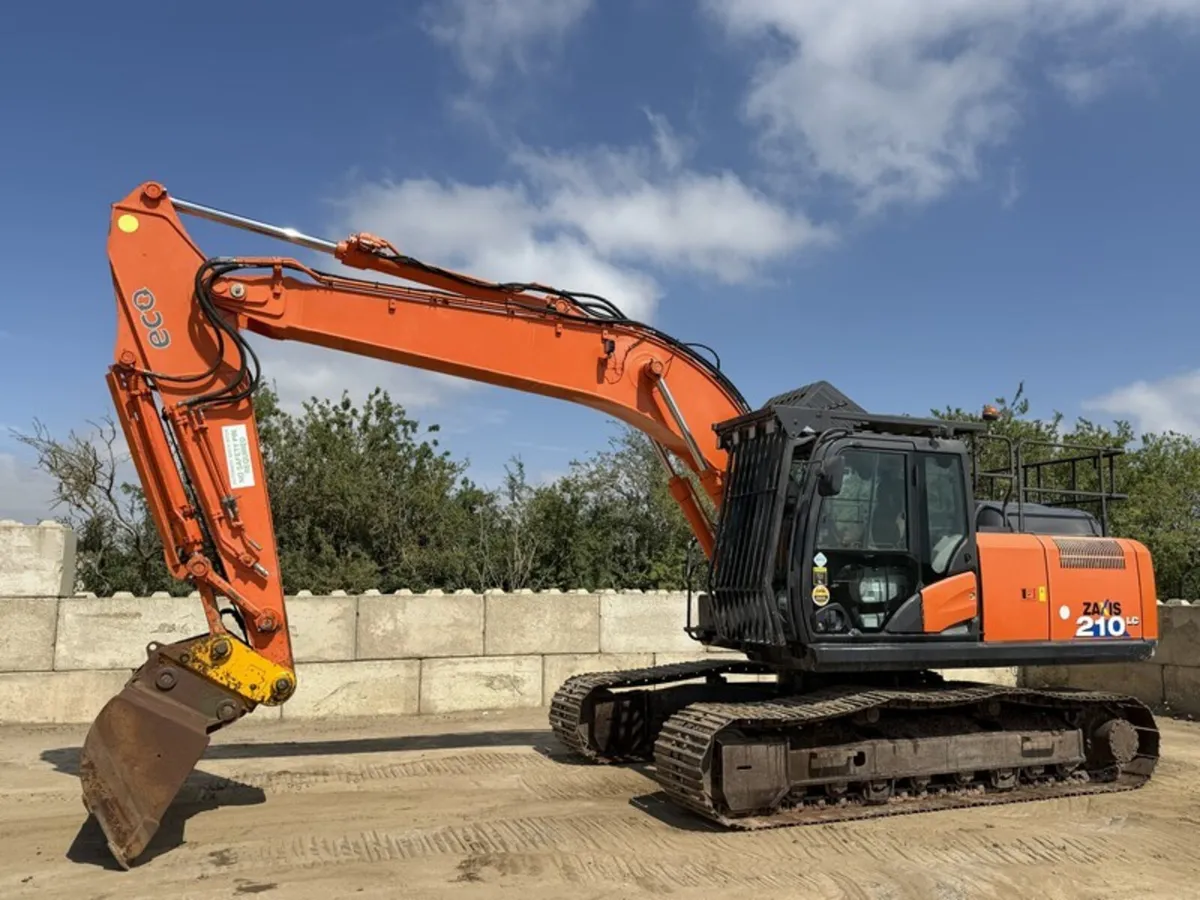 2018 Hitachi ZX210LC-6 - Image 4