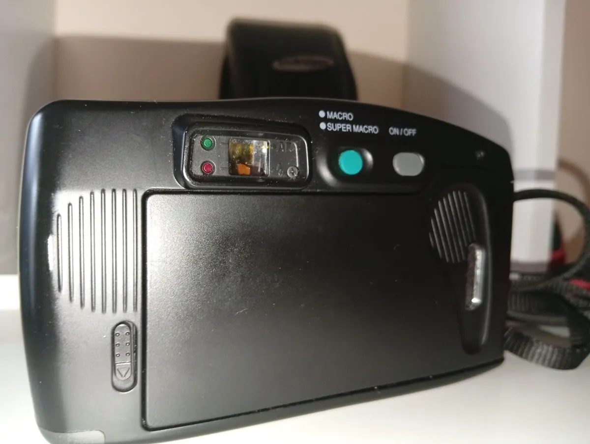 Samsung AF Zoom 105S 35mm Point /Shoot Film Camera - Image 4
