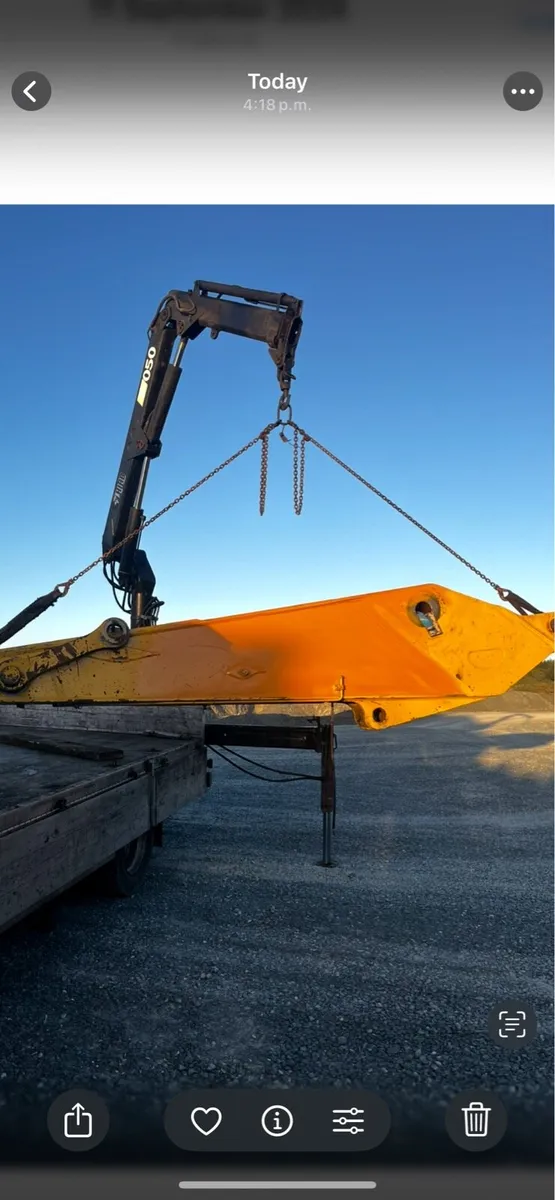 2010 Isuzu Forwarder 7.5T Rear Crane - Image 4
