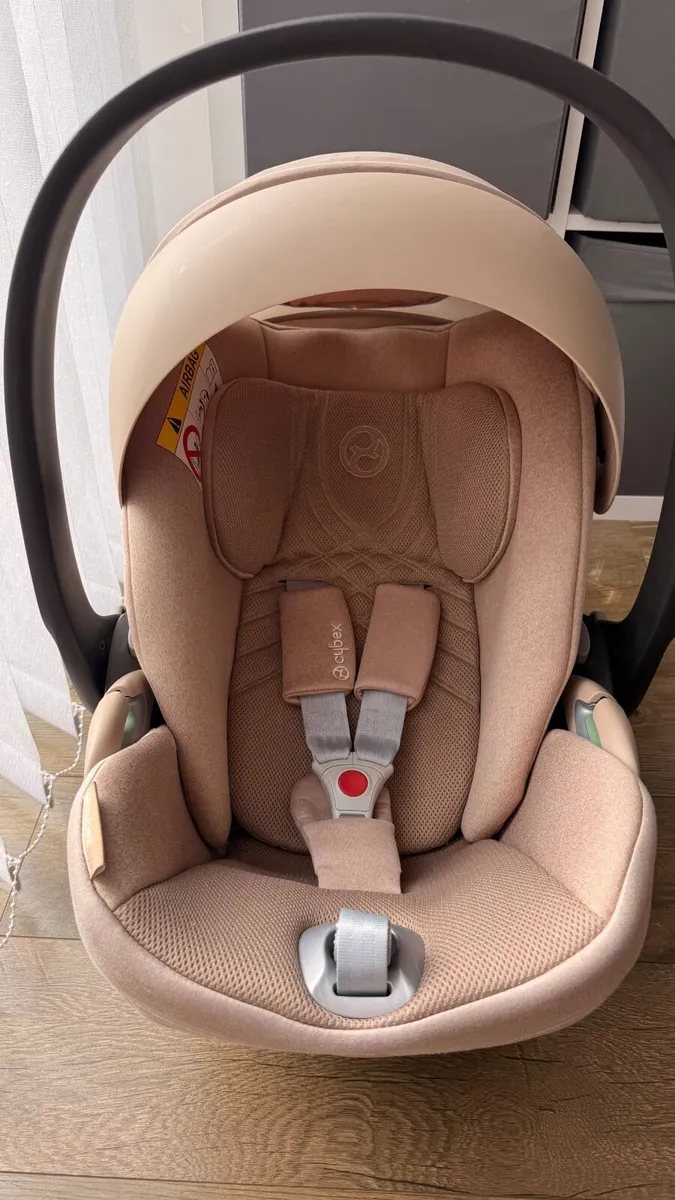 Carseat - Image 1