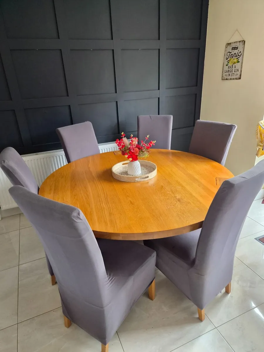 Table and chairs for Sale - Image 2
