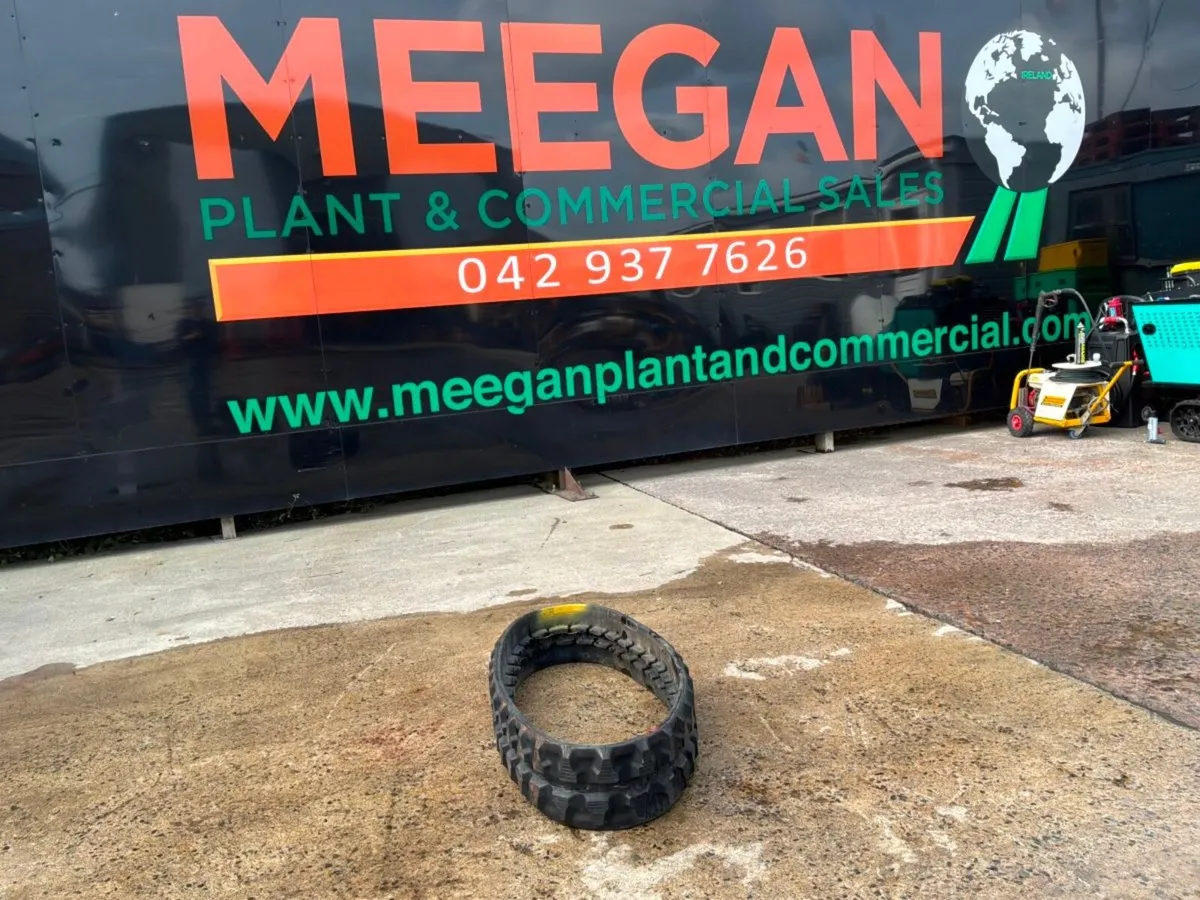 Unused mini digger rubber track....230 x 96 x 31.. - Image 1