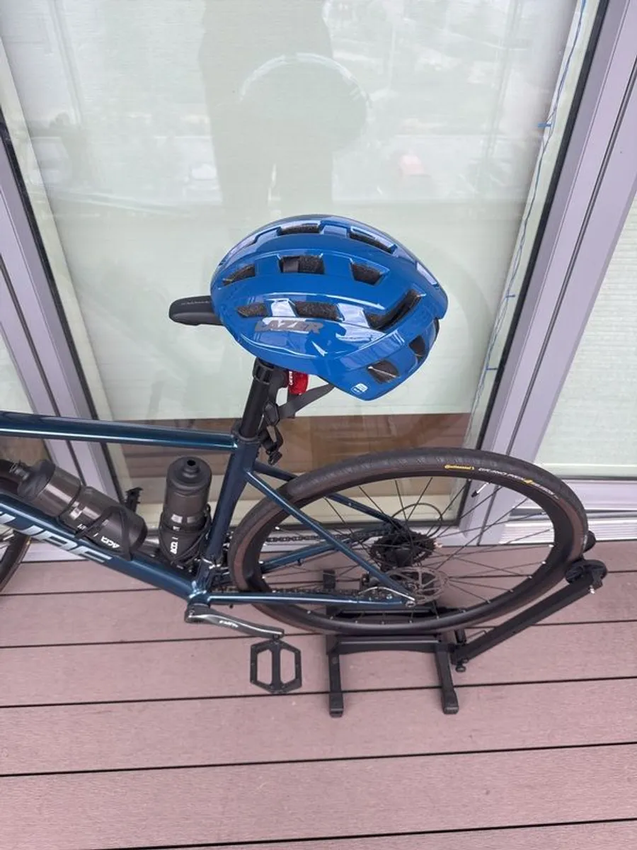 Road bike (3 months old) - Image 2