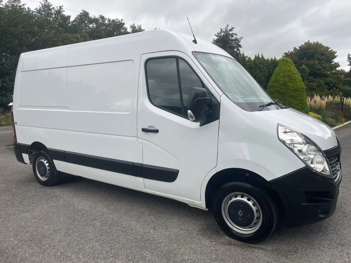 Renault Master 2.3dci - only 122K kilometres - Image 1