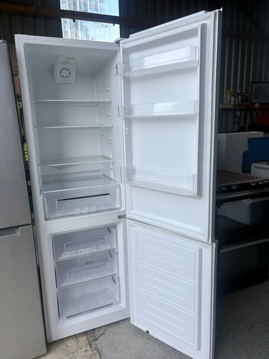 Hoover fridge freezer - Image 2