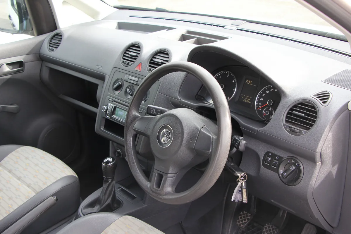 VW Caddy Tdi * Warranty * Low Kms - Image 3