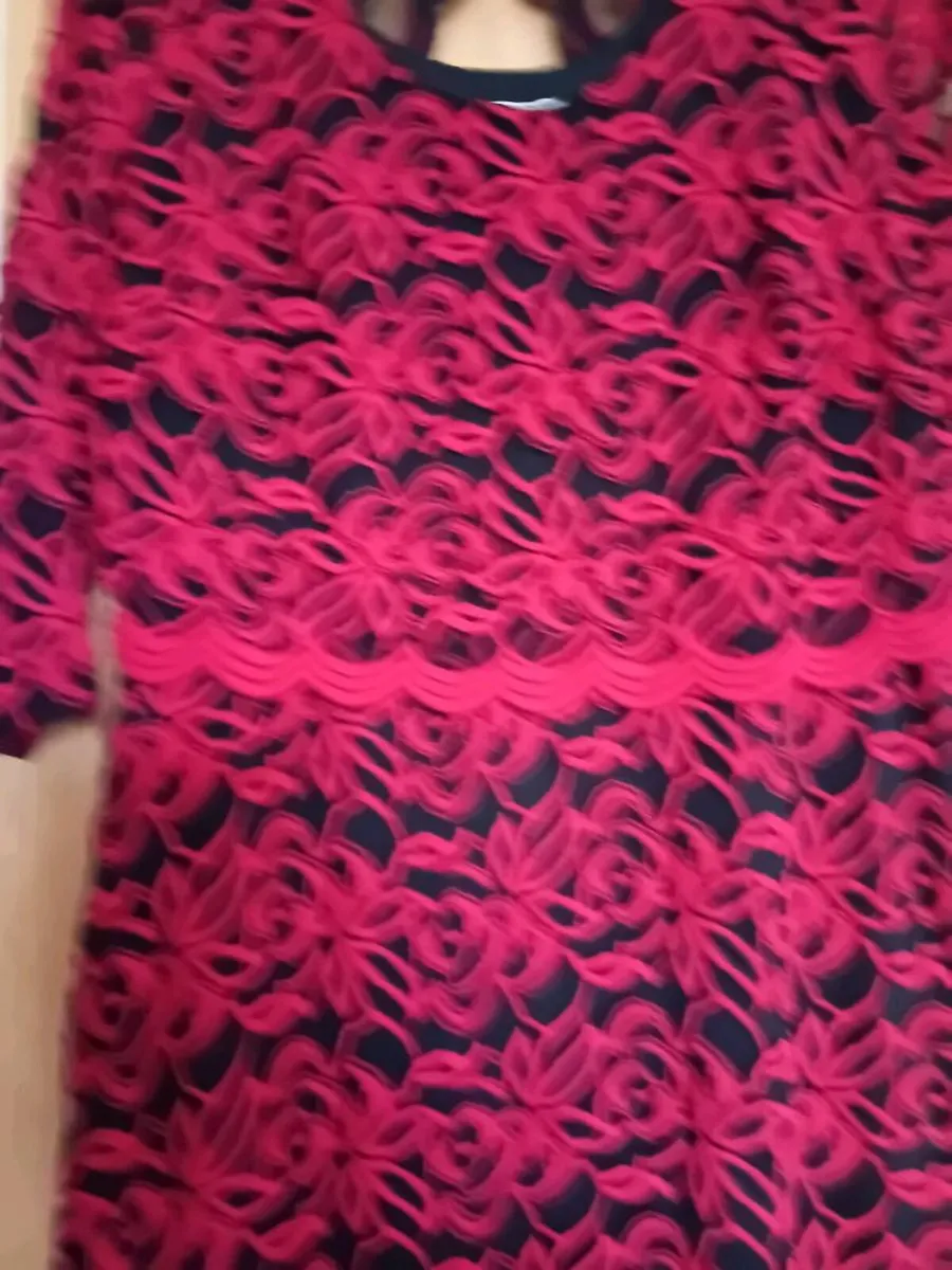 Ladies Dress -Size 18 - Image 2
