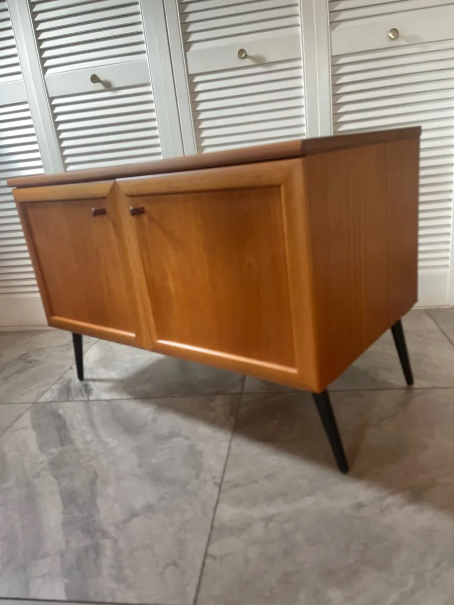 Mid century sideboard - Image 2