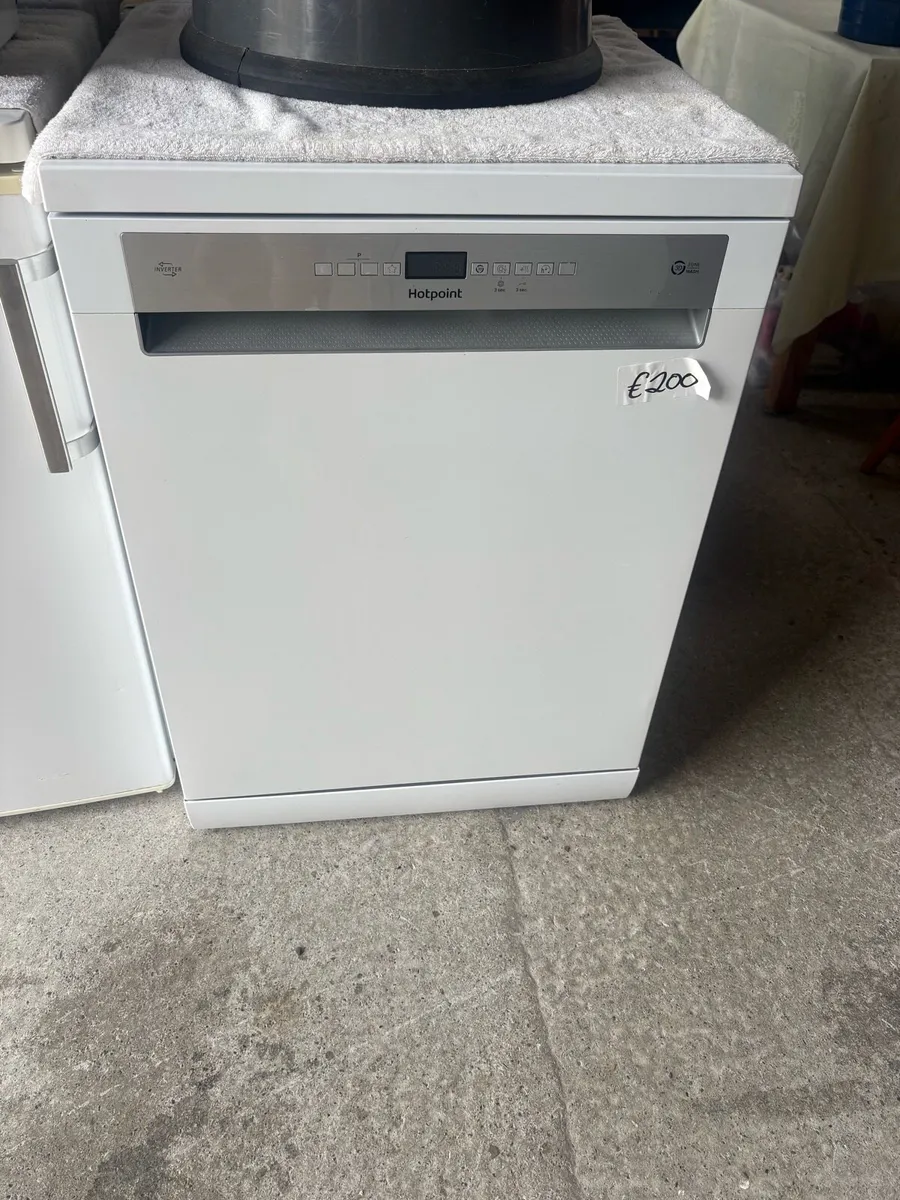 Hotpoint dishwasher - Image 1