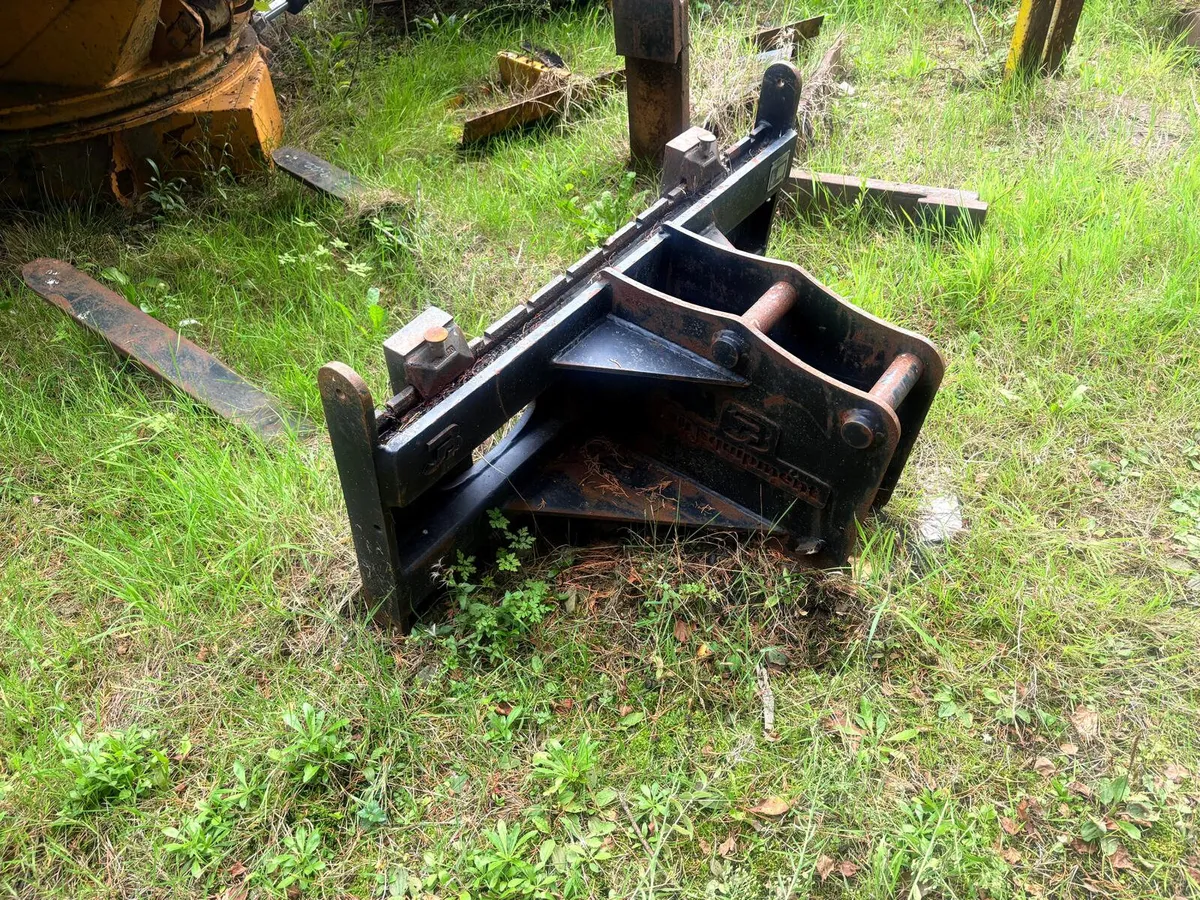 Excavator Forks - Image 1