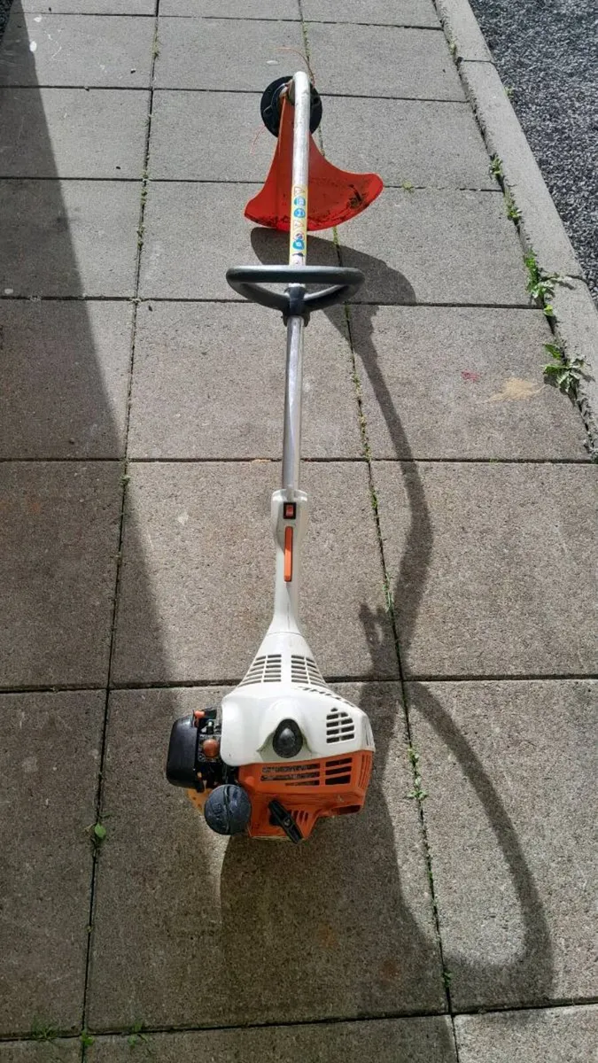 Stihl strimmer - Image 1