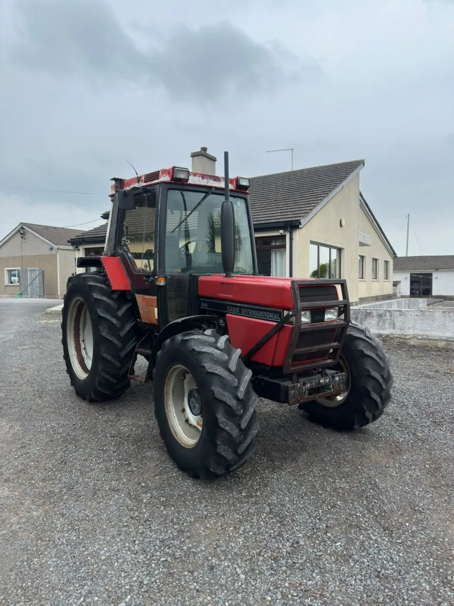 International 844 XL - Image 1