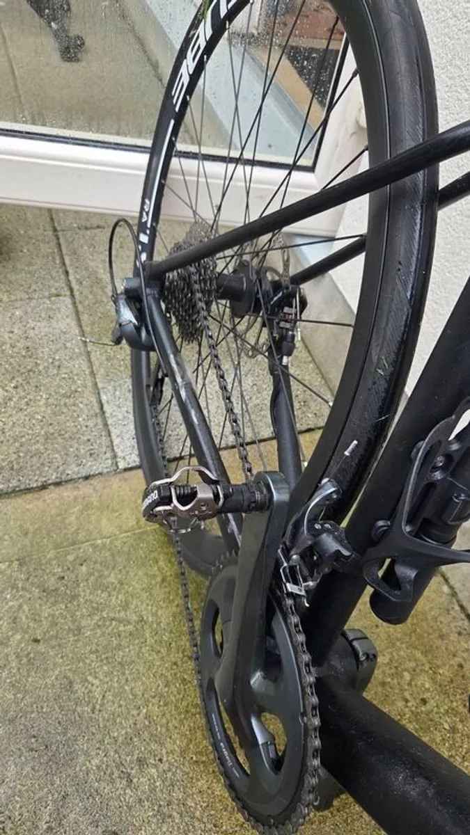 Cube Attain Road Bike - Image 4