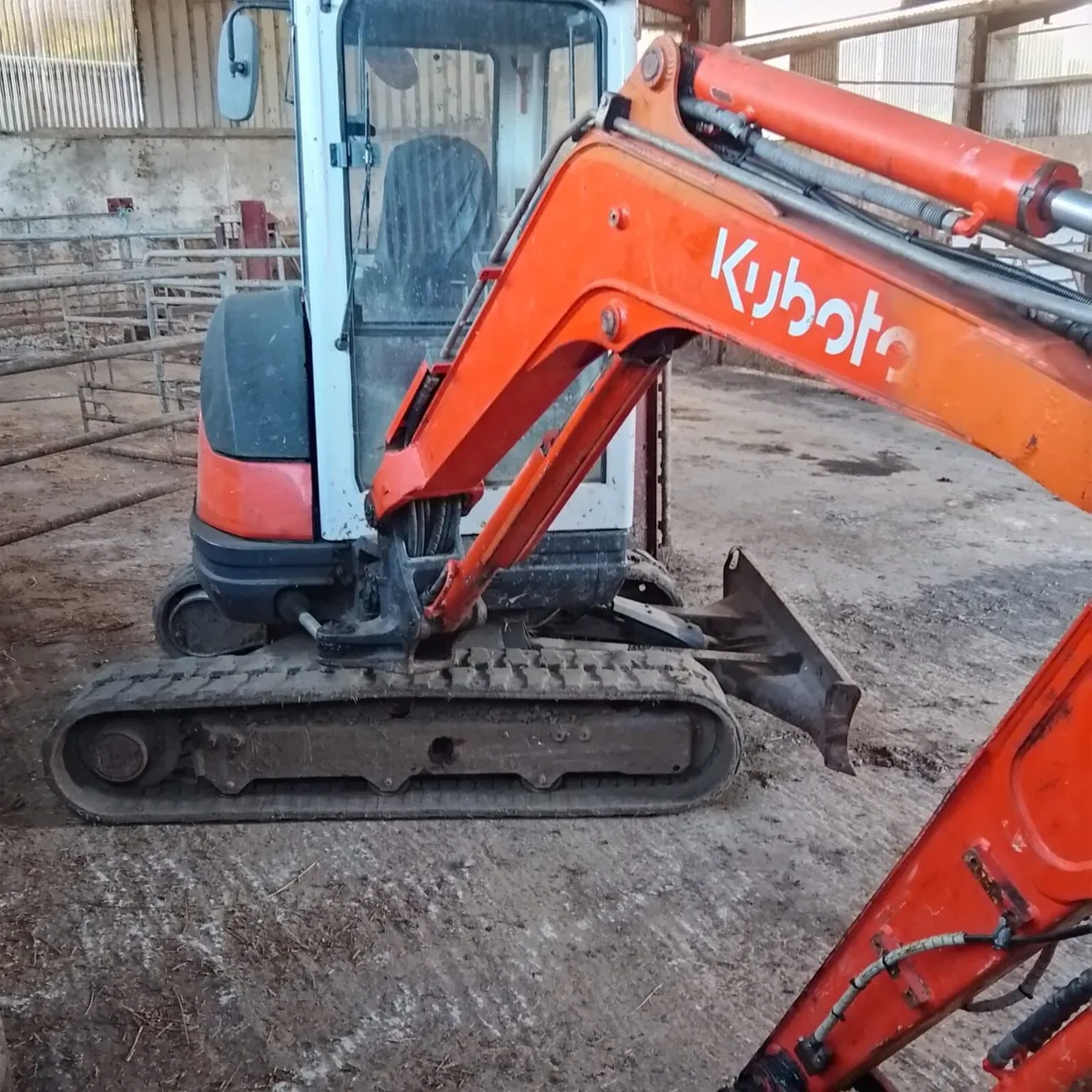 EXCAVATOR MODEL: KUBOTA KX61 -3 - Image 2